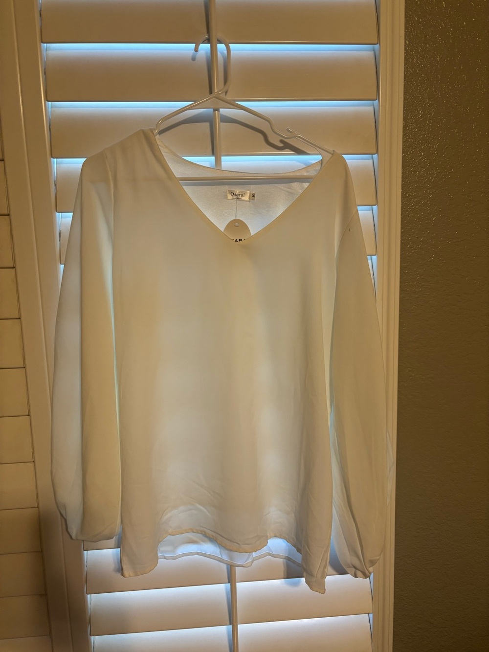 Classic White V-Neck Long Sleeve Blouse